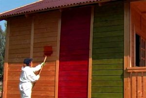 чем покрасить деревянный дом снаружи