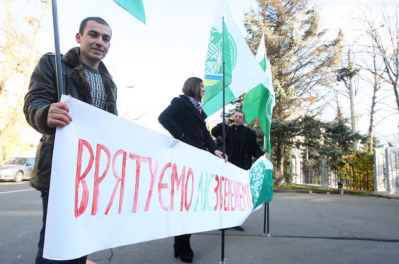 Prokuratura pytaetsja  otobrat' u zastrojshhikov les pod Bykovnej na Kievshhine