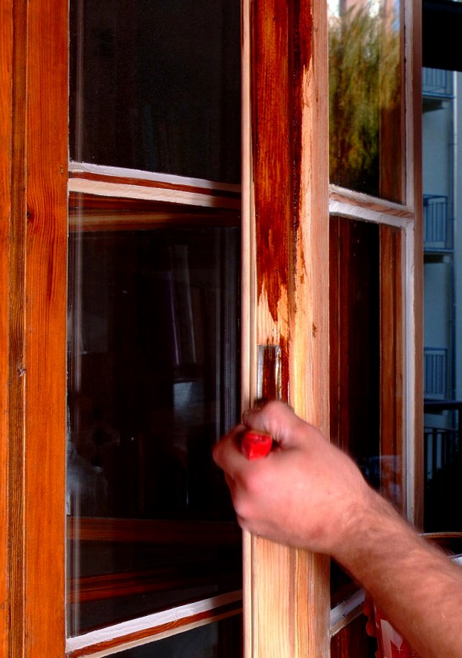 Покраска деревянных окон